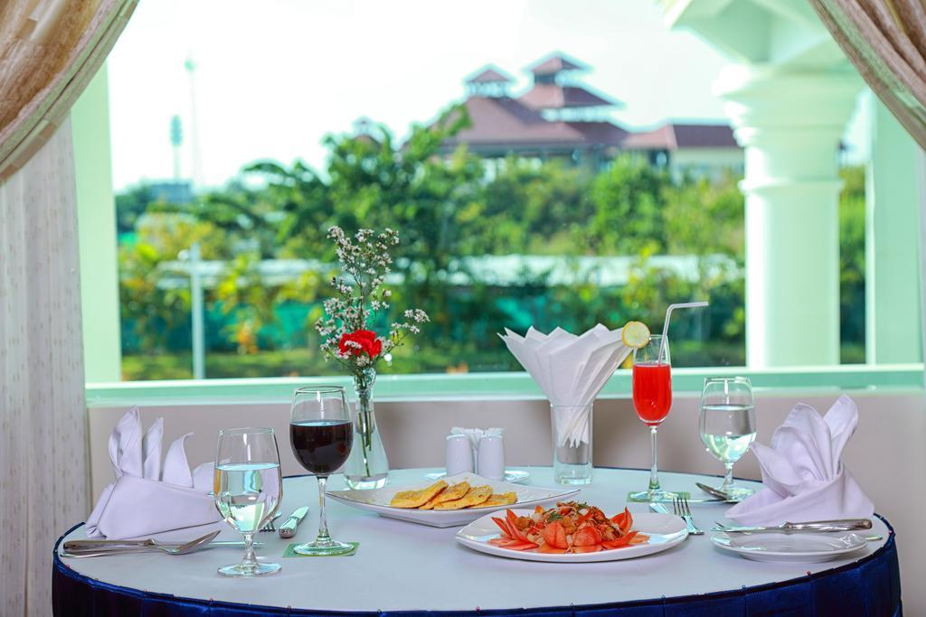 Apex Hotel Naypyidaw Ngoại thất bức ảnh