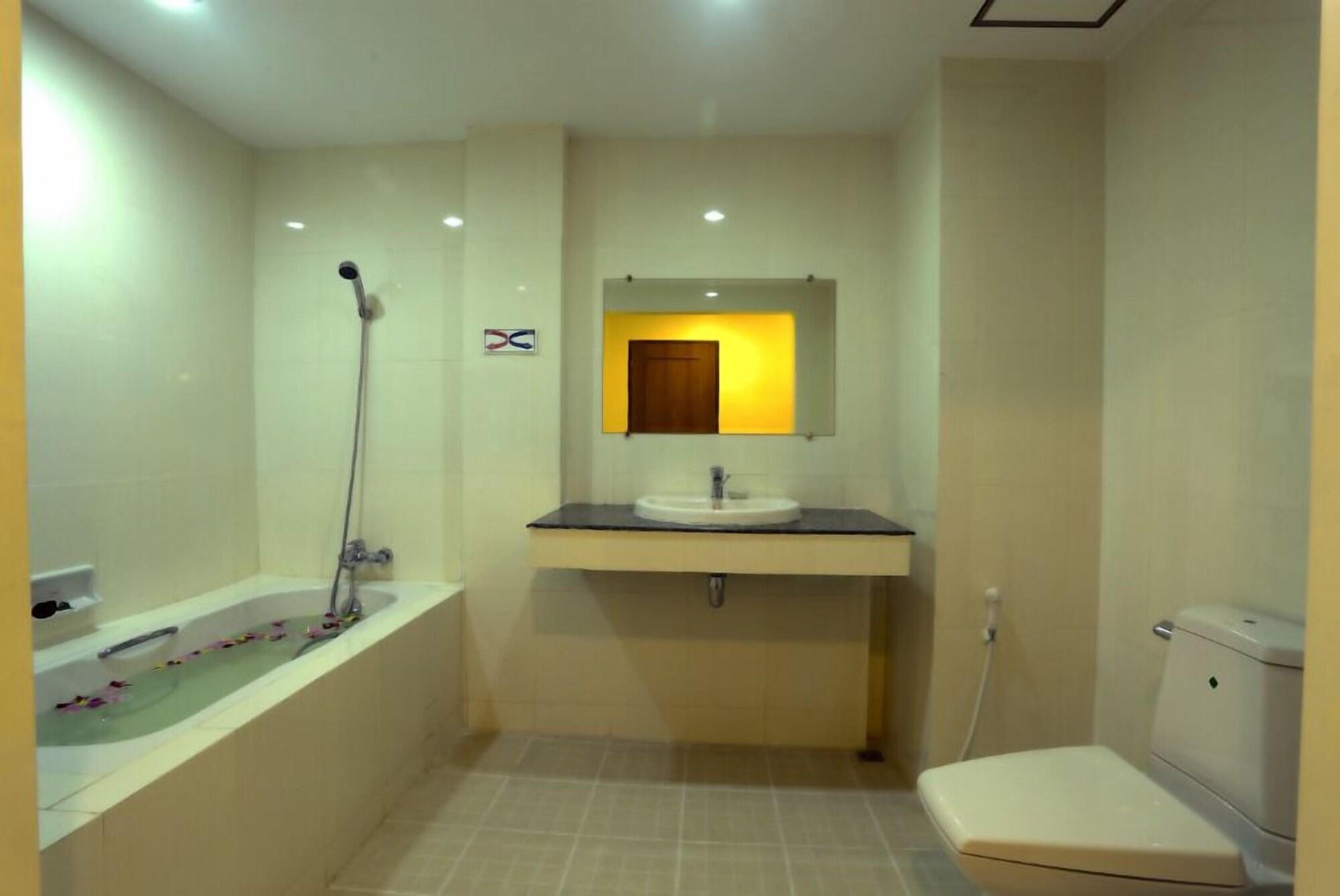 Apex Hotel Naypyidaw Ngoại thất bức ảnh