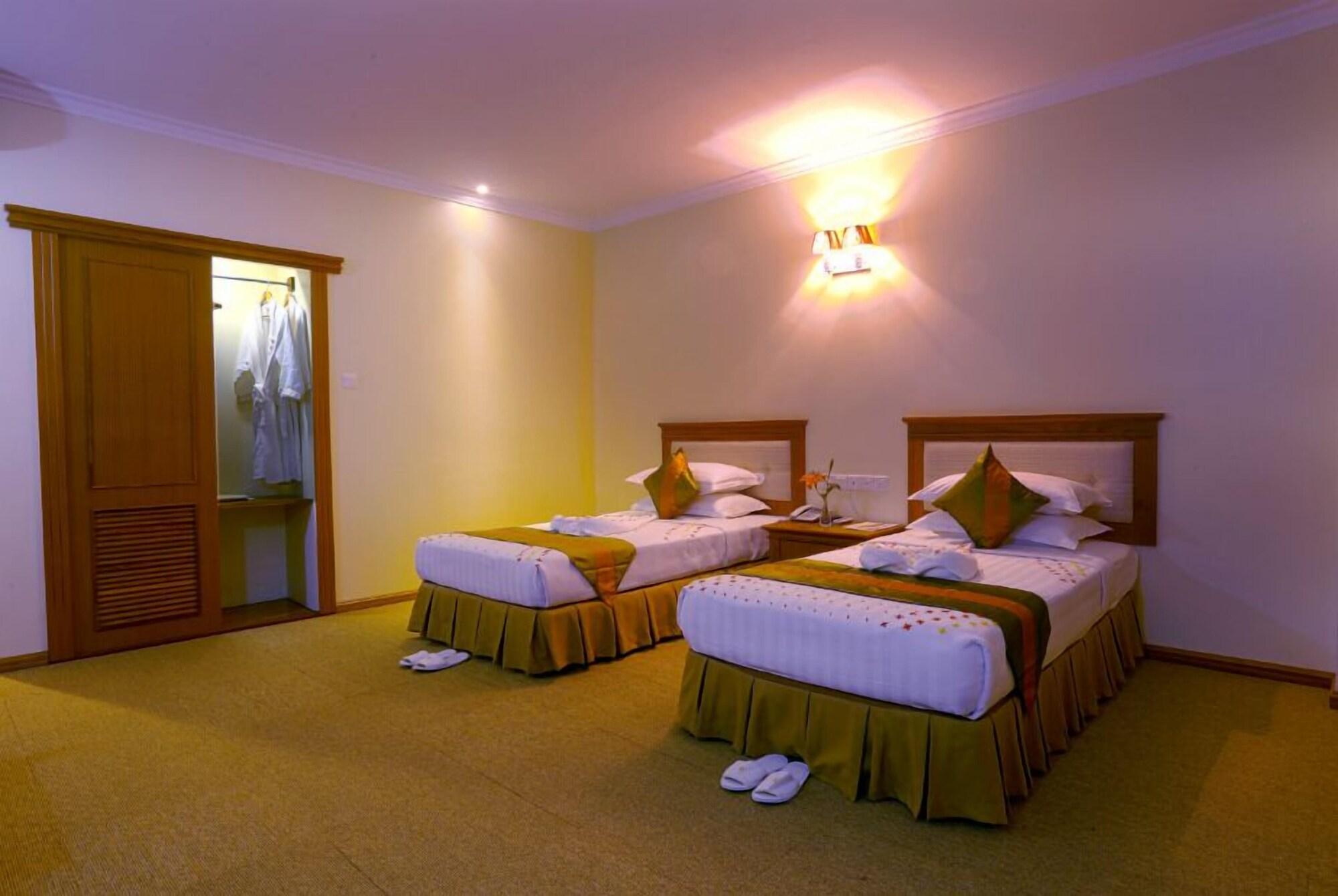 Apex Hotel Naypyidaw Ngoại thất bức ảnh