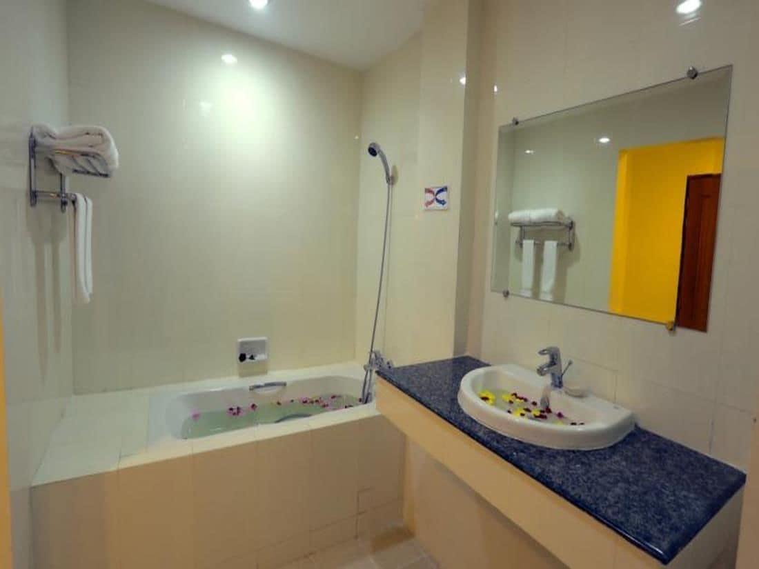 Apex Hotel Naypyidaw Ngoại thất bức ảnh