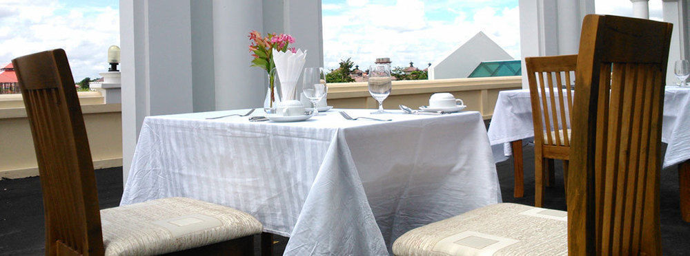 Apex Hotel Naypyidaw Ngoại thất bức ảnh