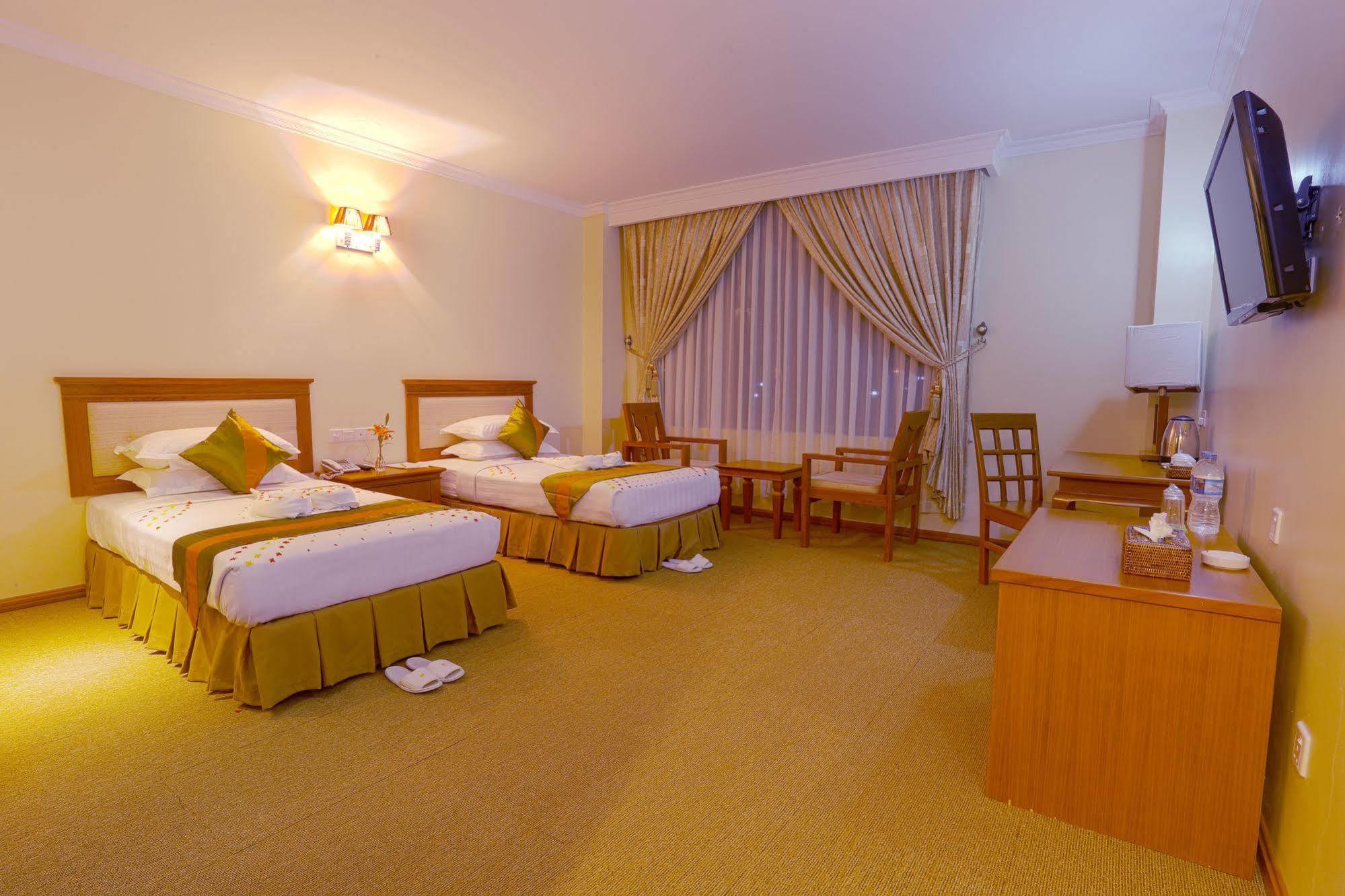 Apex Hotel Naypyidaw Ngoại thất bức ảnh